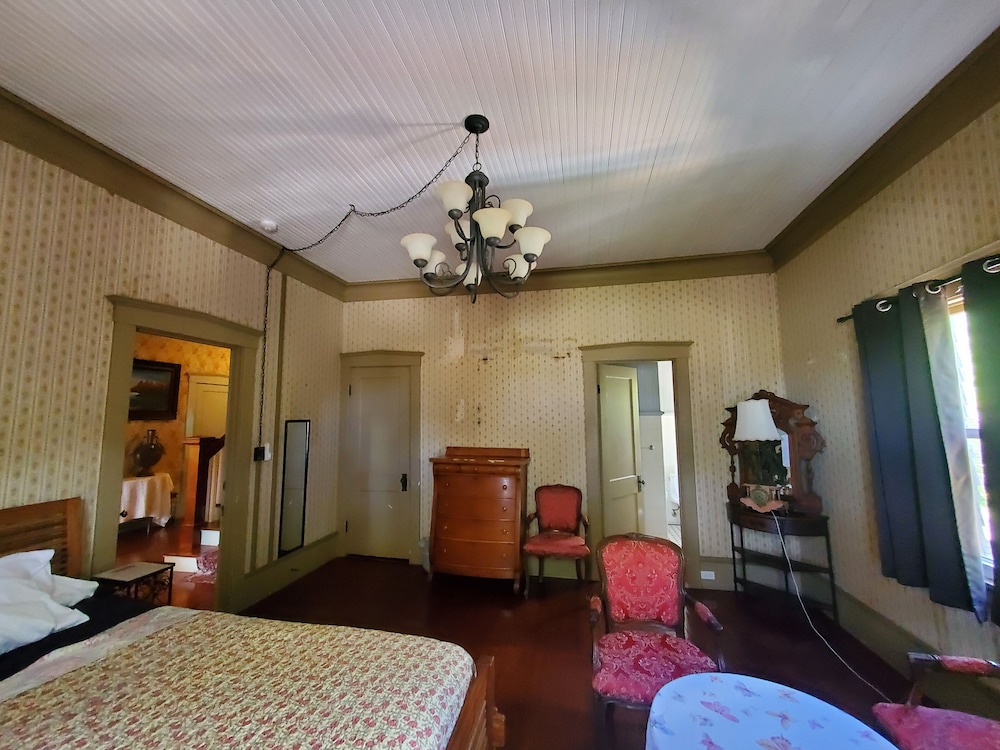 Manoa Valley Inn - photo 10