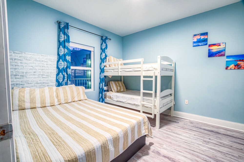 Laketown Wharf Resort by Aneliya's Rentals - photo 81