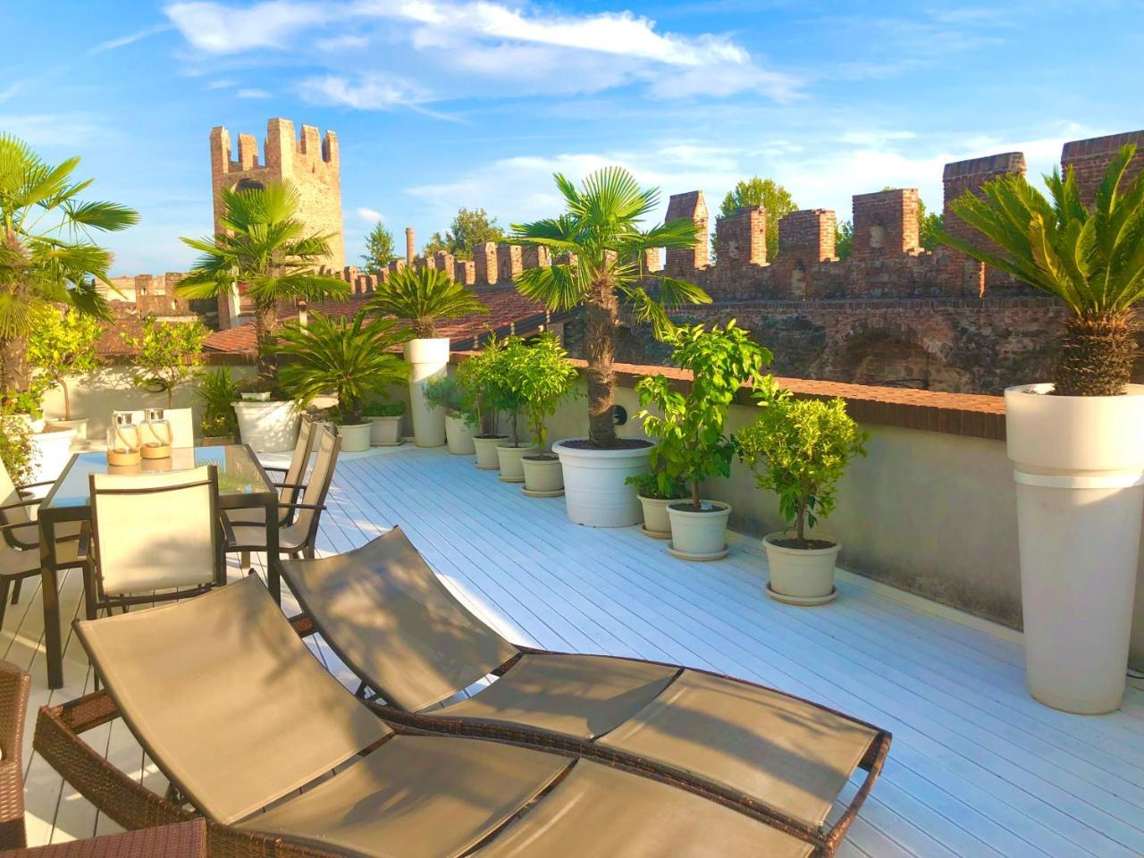 Ca' Del Sole Italia Attico Panoramico in Centro Storico — 4-Star Luxury Hotel in Montagnana, Italy