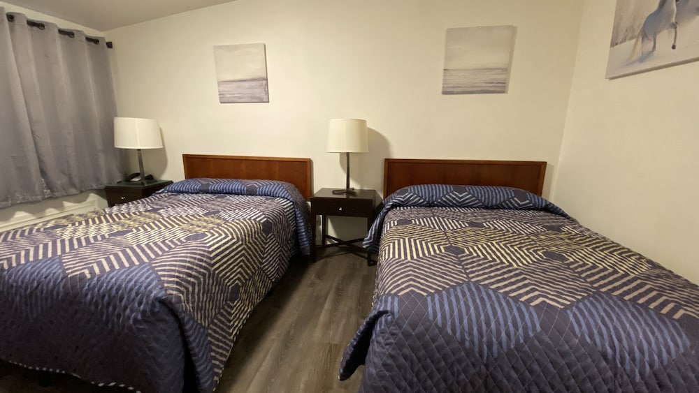 Golden Kent Motel - photo 5