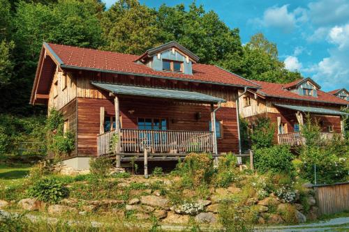 Sunleitn Ferienhäuser am Waldrand — hotel in Geiersthal