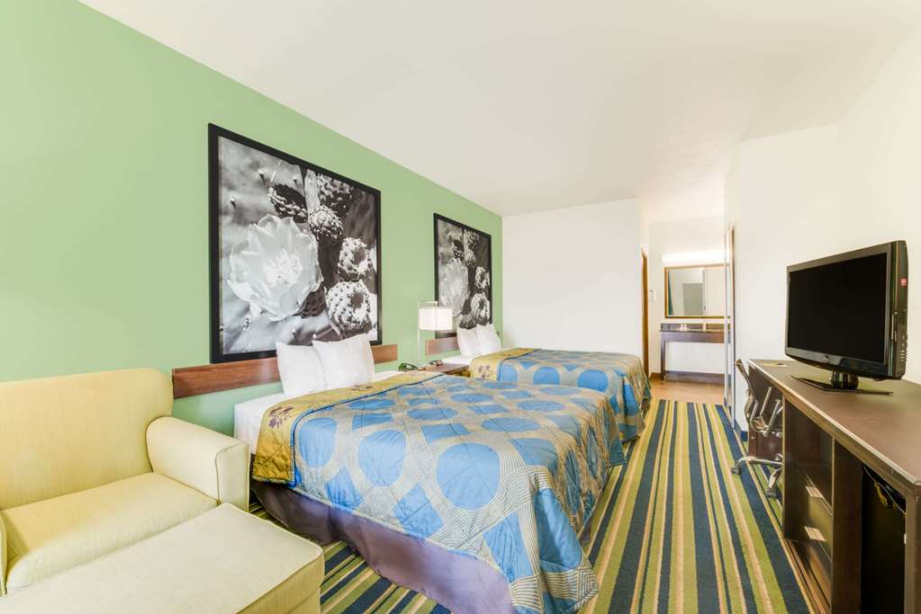 Super 8 by Wyndham Cotulla TX - photo 10
