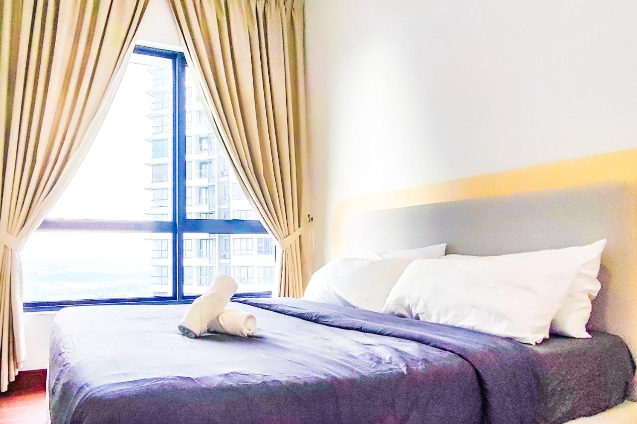 Mall Suite at Sunsuria Forum by HCK — 4-Star Luxury Hotel in Shah Alam, Malaysia