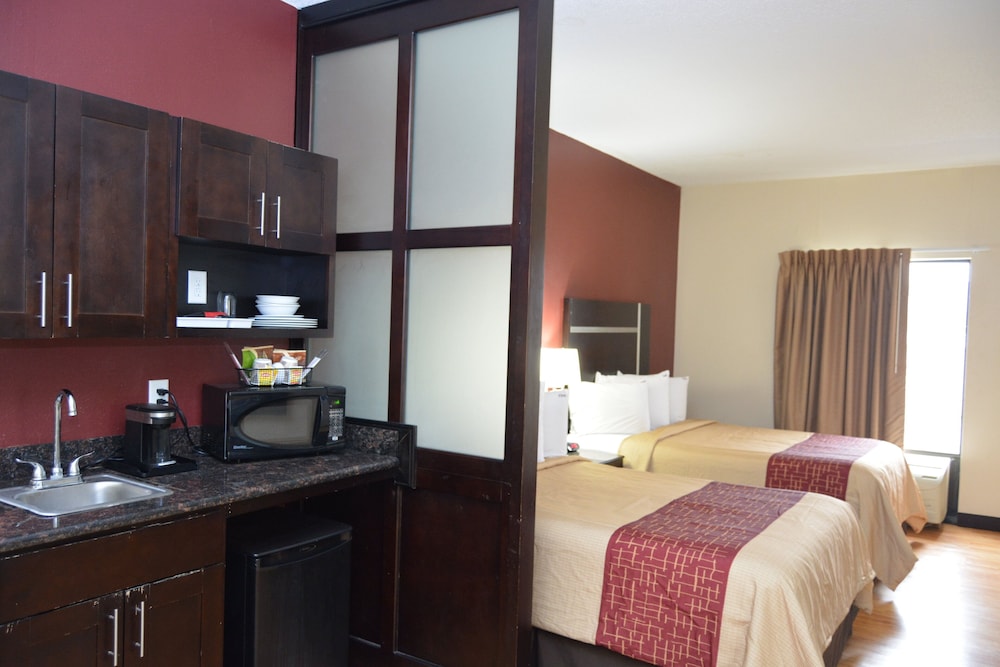 Red Roof Inn PLUS & Suites Chattanooga Downtown - photo 14
