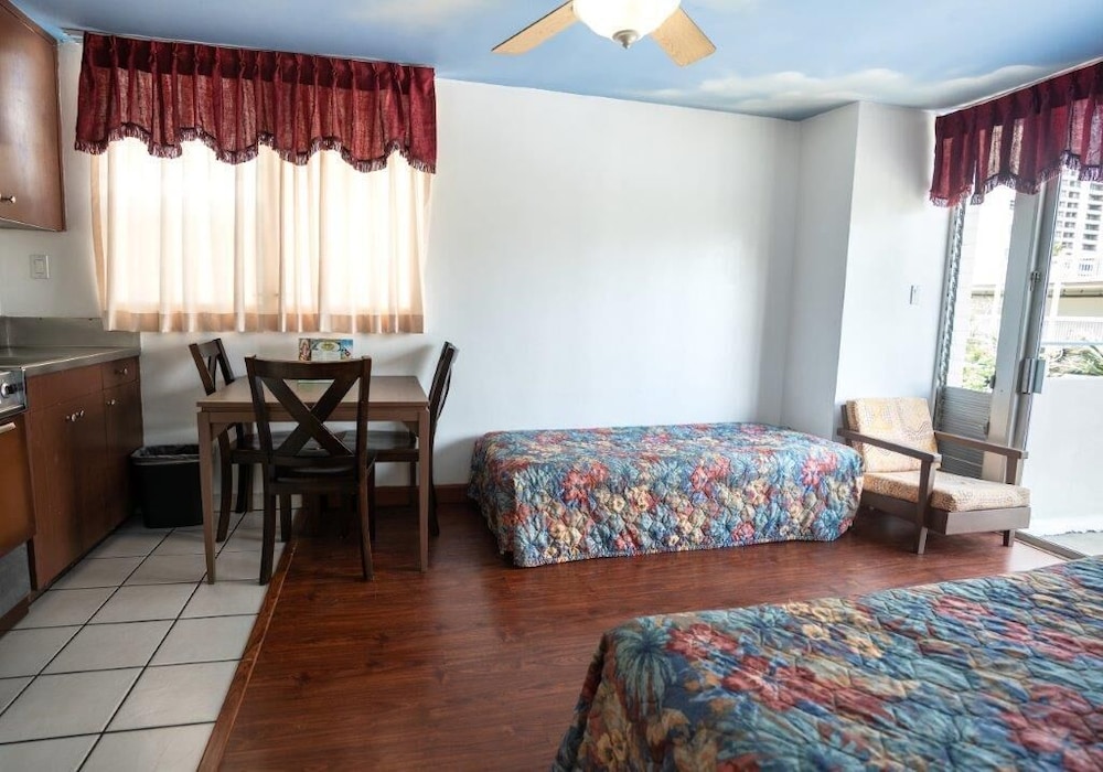Holiday Surf Hotel - photo 14
