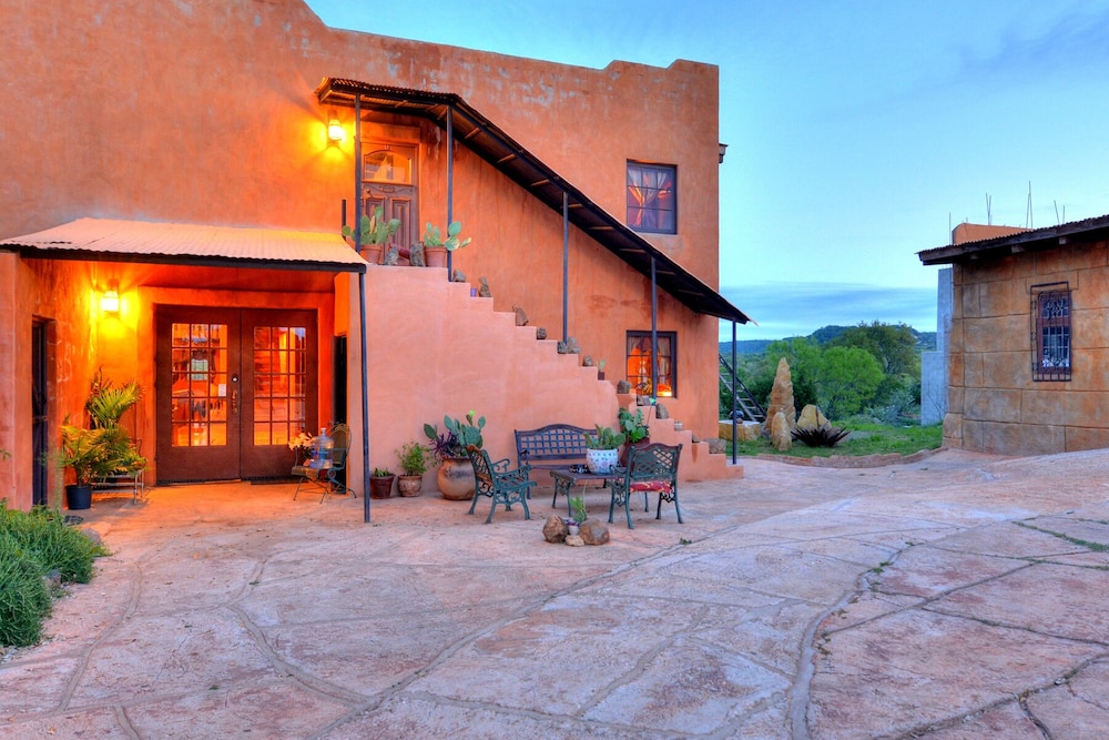 Trois Estate at Enchanted Rock - photo 15
