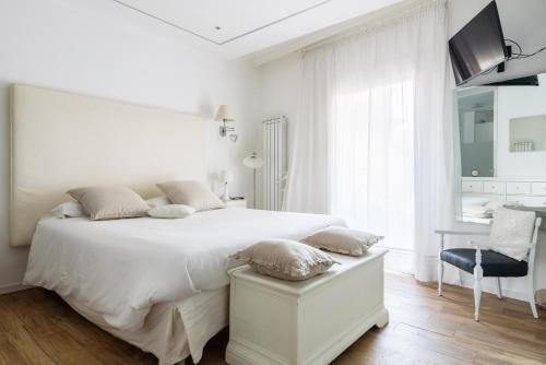 Luxury modern one bedroom in great location — 4-Star Luxury Hotel in Milan, Italy