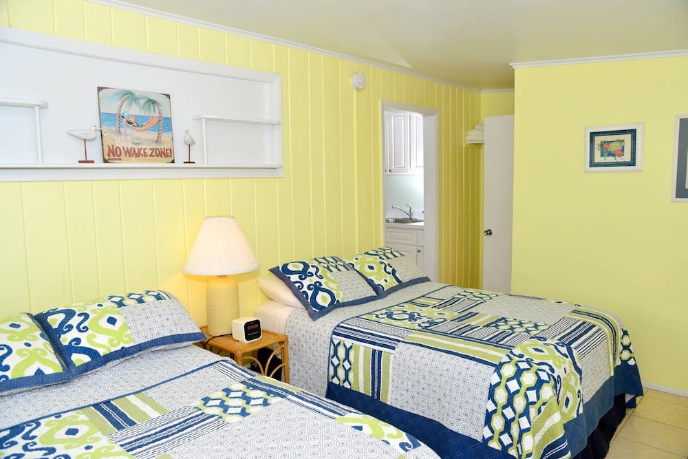The Palmview and Sandpiper Inns - photo 13