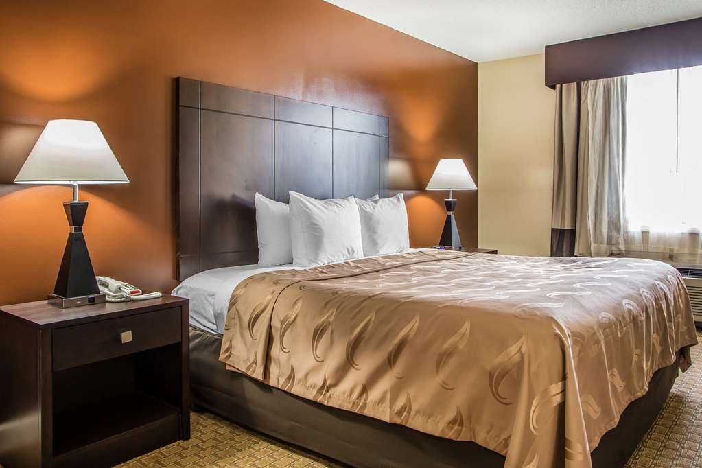 Quality Inn O'Hare Airport - photo 14