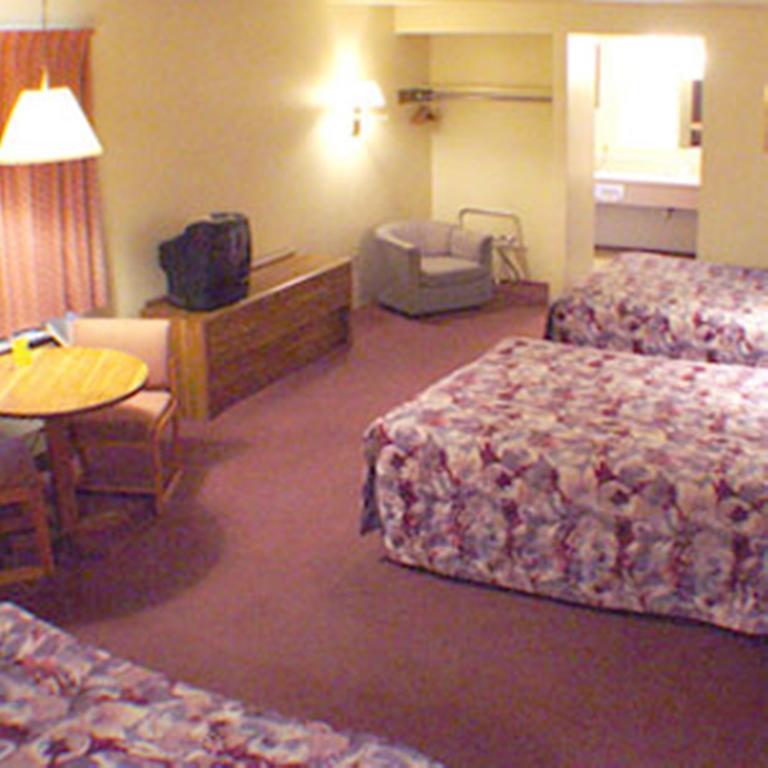 Golden Oak Inn Lewiston - photo 3