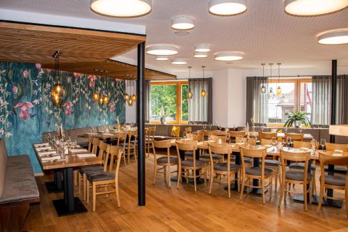 Deutsches Haus Hotel Restaurant Gastwirtschaft Biergarten am Radweg Bermuthshain — hotel in Grebenhain