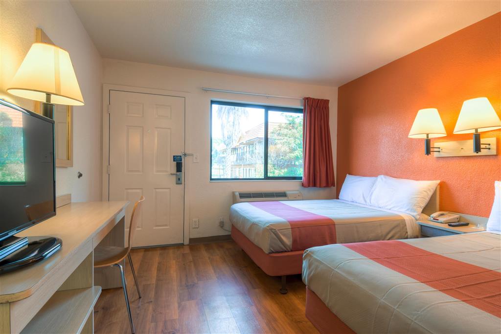 Motel6 San Ysidro CA San Diego Border - photo 8