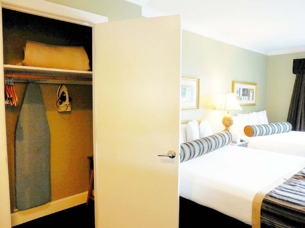 Sea Breeze Inn And Cottages - photo 49