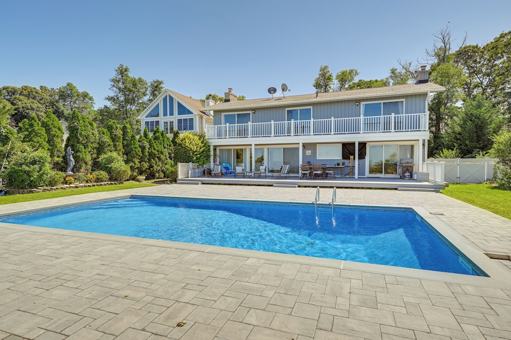 Spacious Rocky Point Retreat with Al Fresco Dining — 4-Star Luxury Hotel in Rocky Point, United States