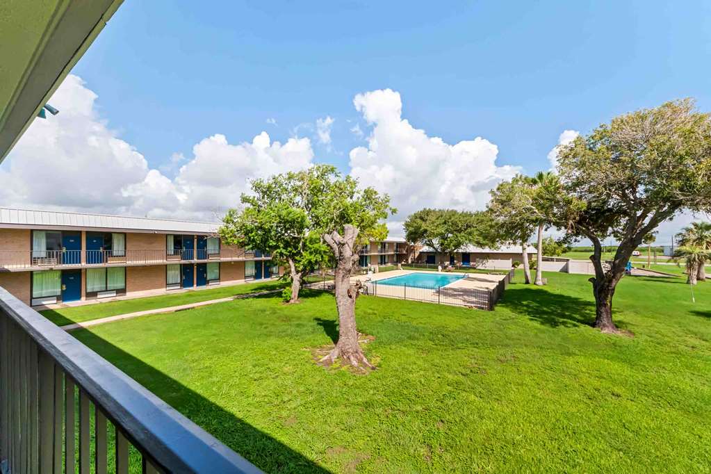 Studio 6 Port Lavaca TX - photo 4