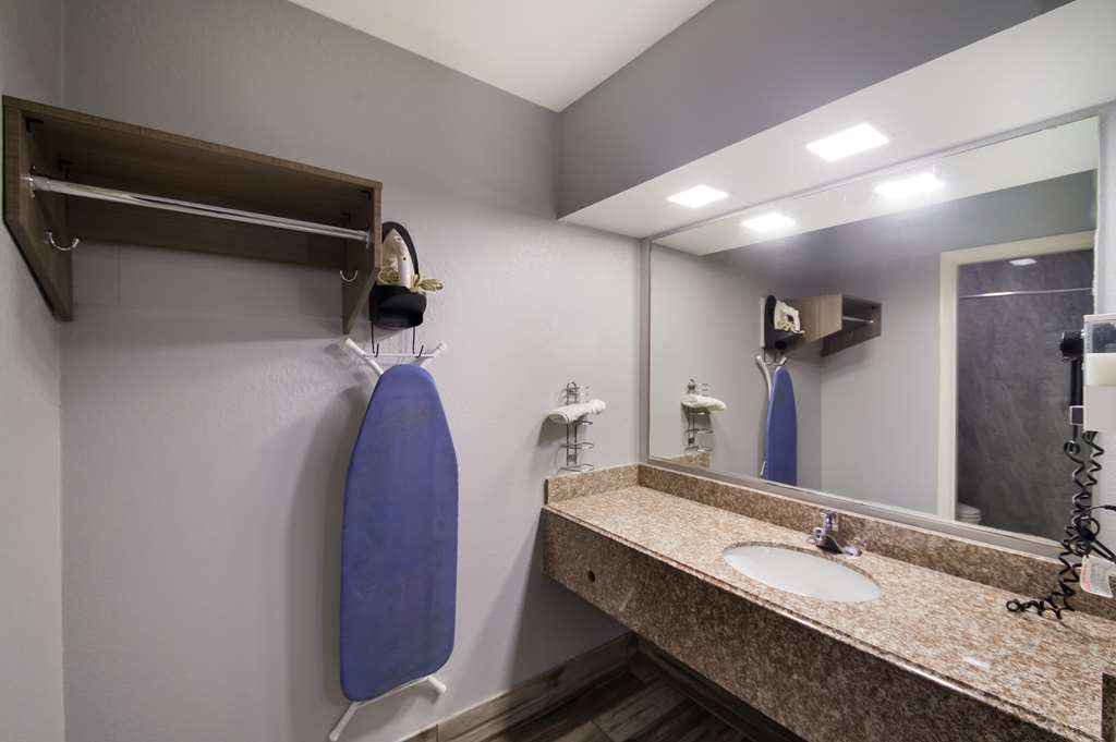 Americas Best Value Inn Buda Austin S - photo 27