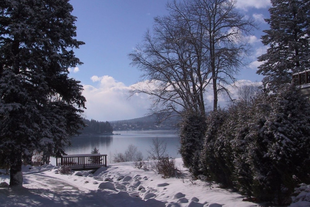 Mountain Harbor #201 2 Bedroom Condo — 4-Star Luxury Hotel in Whitefish, United States