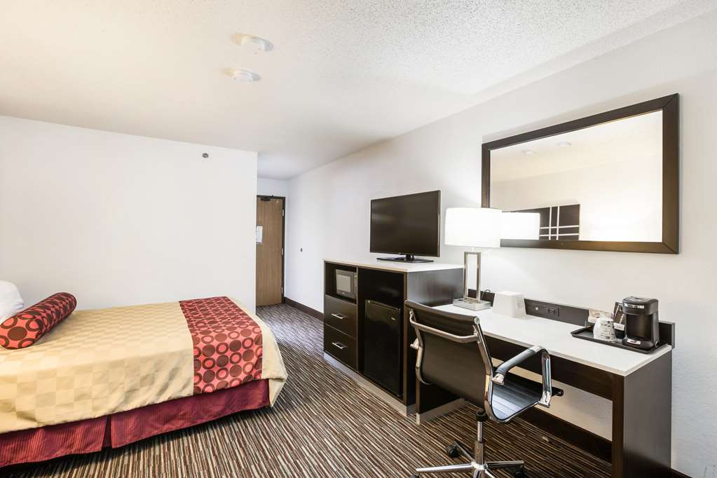 Americas Best Value Inn Charlotte MI - photo 23