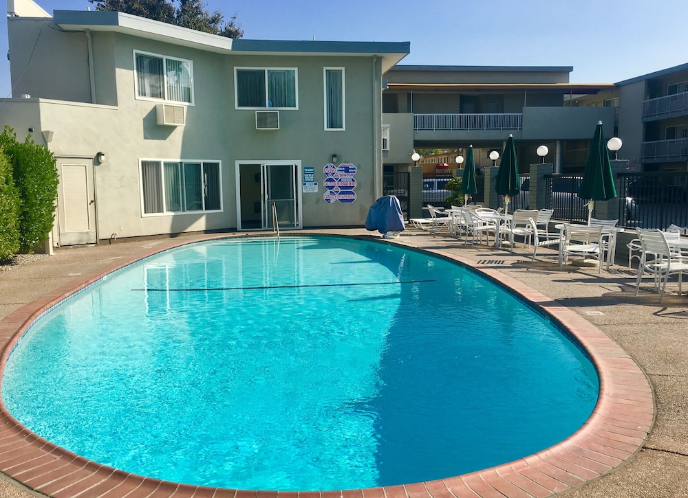 Pacific Motor Inn - photo 20