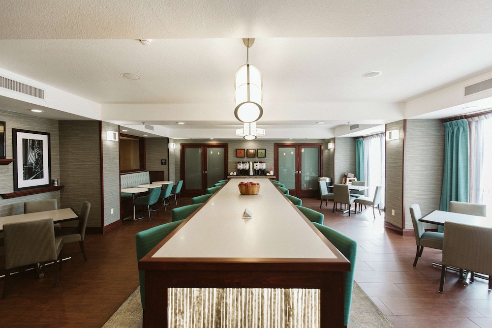 Hampton Inn Bismarck - photo 29