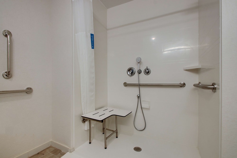 Hampton Inn Sneads Ferry North Topsail Beach - photo 28