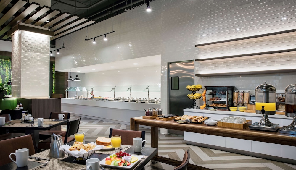 DoubleTree by Hilton Hotel Miami Airport & Convention Center - photo 63