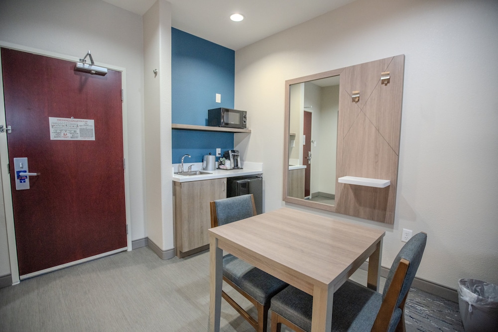 Holiday Inn Express Cleveland by IHG - photo 16