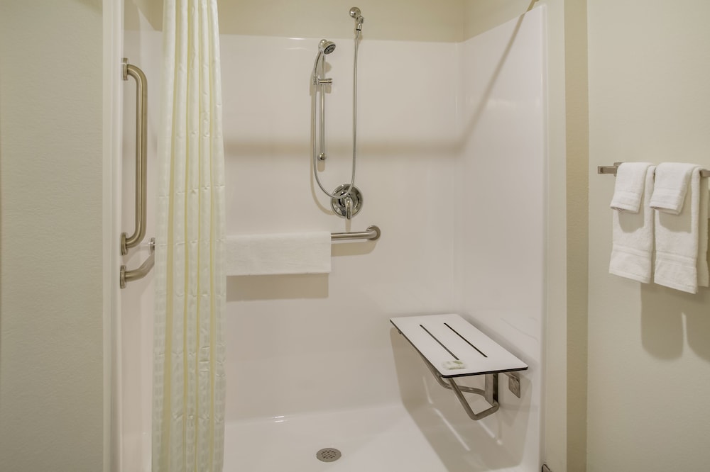 Cobblestone Hotel & Suites Stevens Point - photo 26