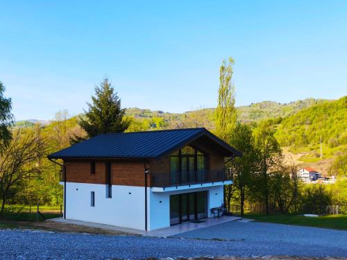 Eden House Viseu De Sus — 4-Star Luxury Hotel in Viseu De Sus, Romania