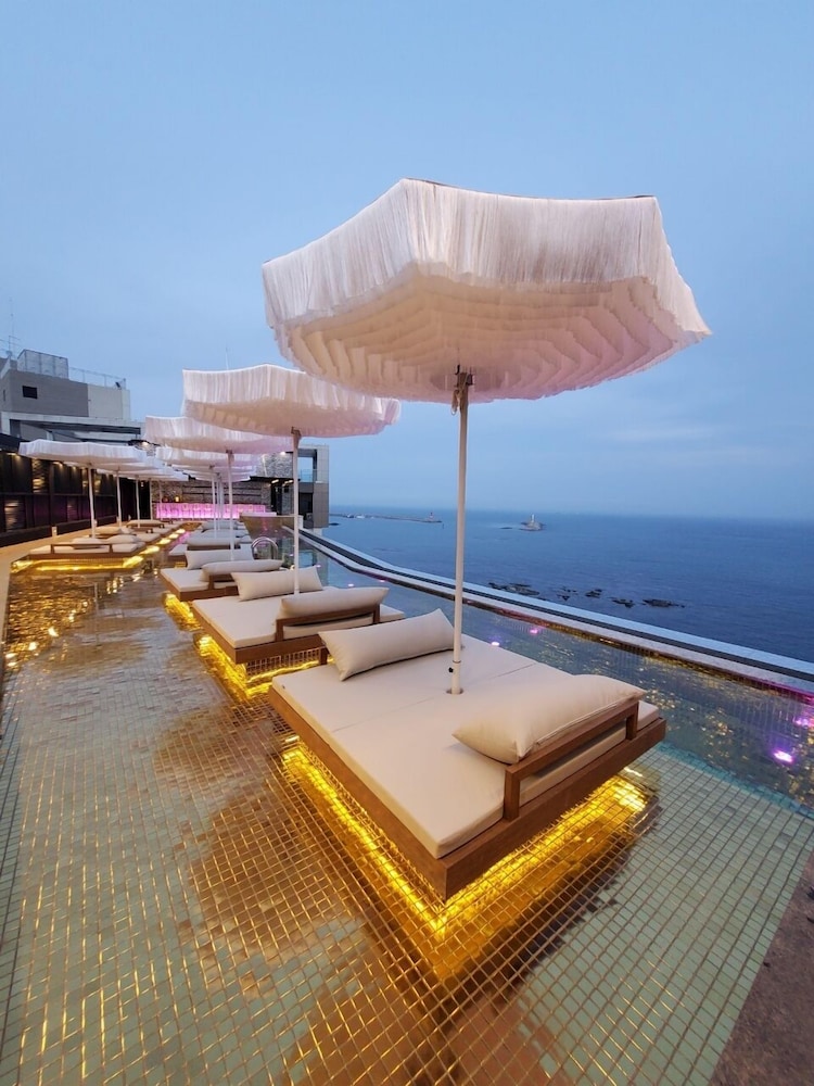 Best Louis Hamilton Hotel Ocean Terrace in Busan, South Korea