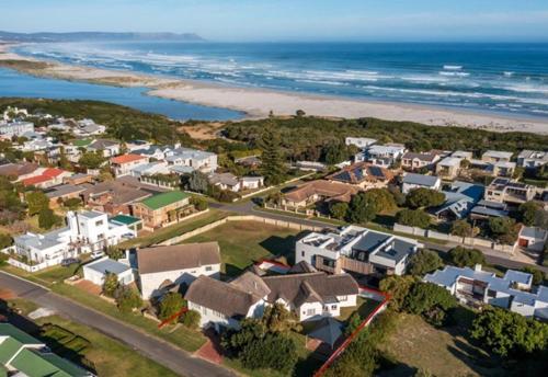 Lala Panzi Grotto Beach Voelklip — Hermanus