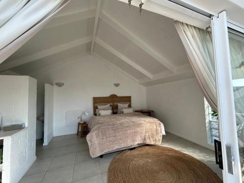 Ocean Lake Mountain View Studio