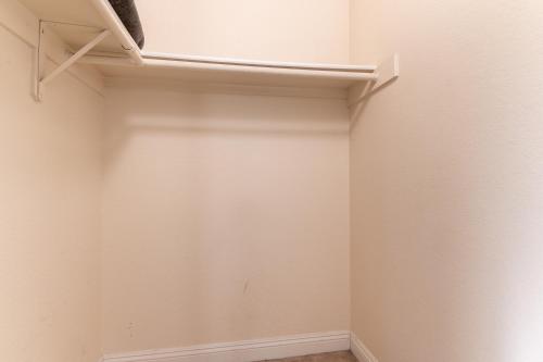 Stylish Cozy 2BR 2BA Condo near Rio Vegas Luxury