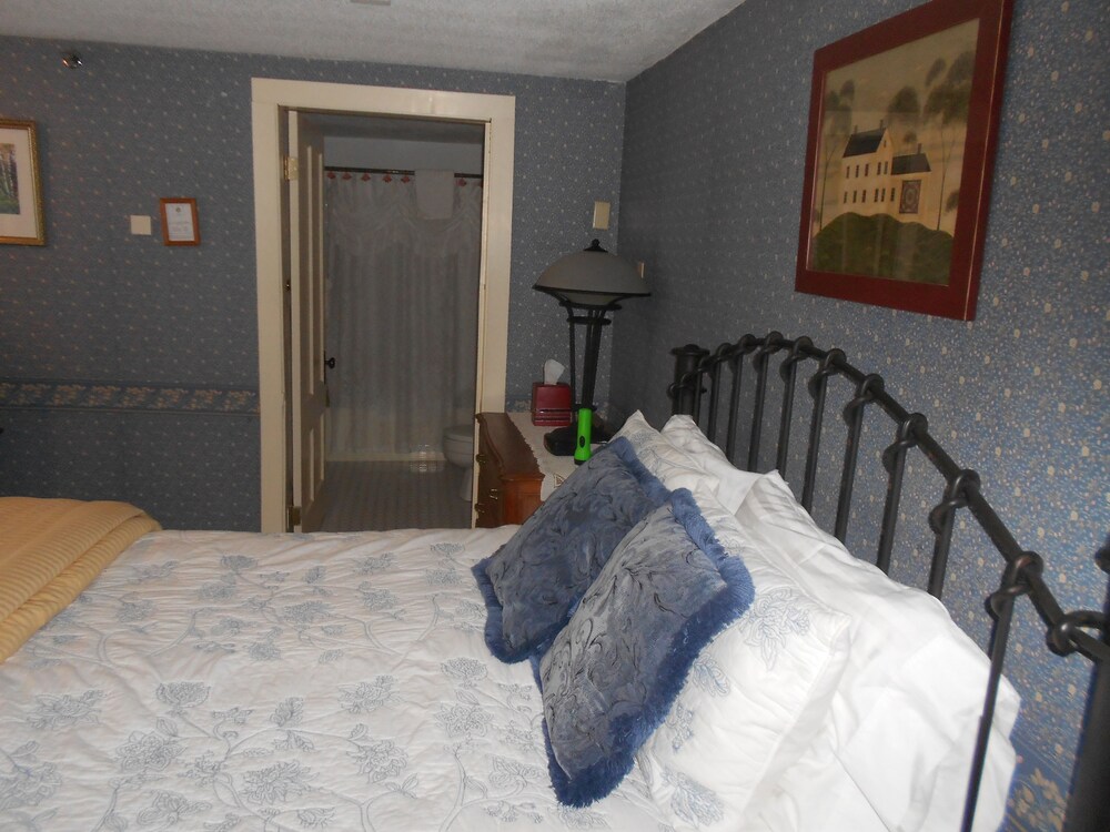 Eastman Inn - photo 8