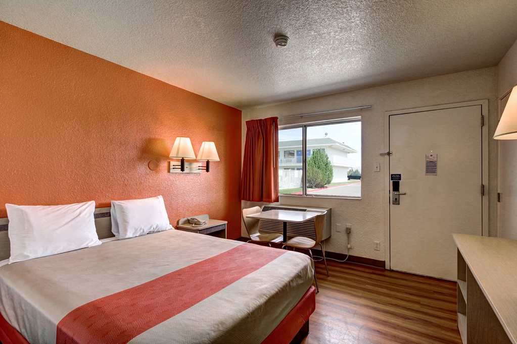 Park Inn by Radisson Wells - photo 20
