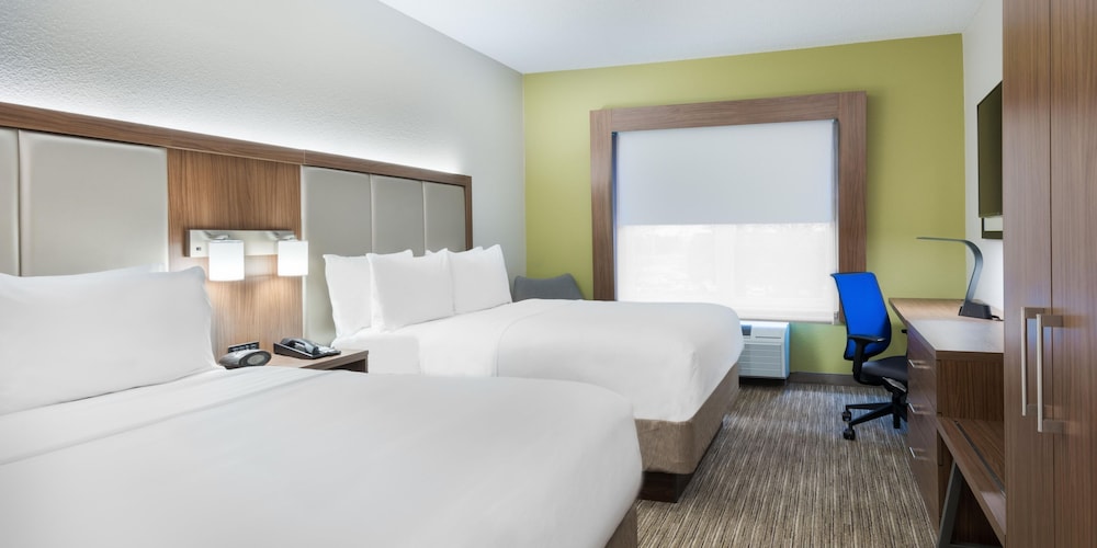 Holiday Inn Express & Suites Heath Newark - photo 2