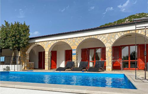Amazing Home In Starigrad With Wifi — 4-Star Luxury Hotel in Starigrad, Croatia