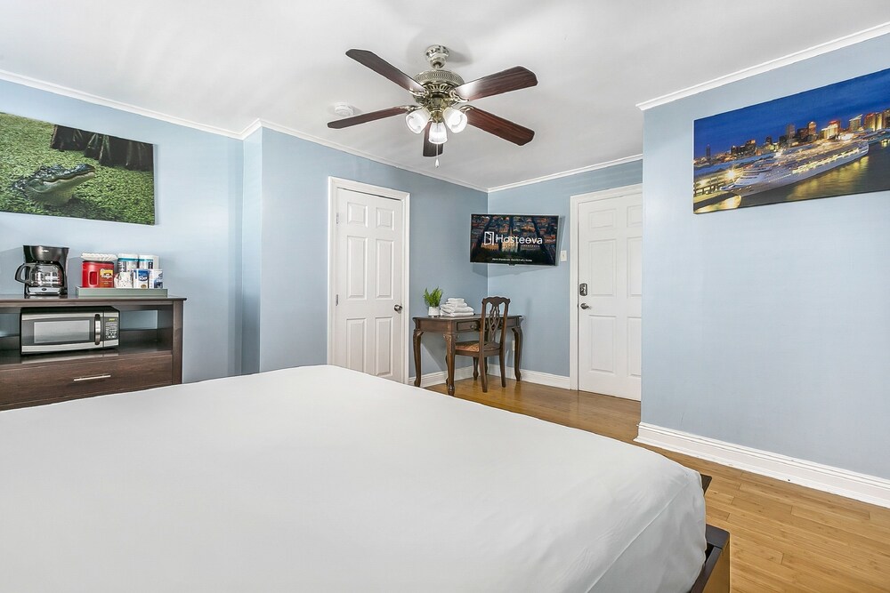 Canal Express Rooms - photo 20