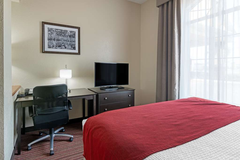 Best Western Plus Bradbury Inn & Suites - photo 34