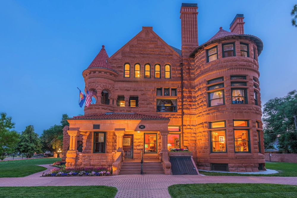Orman Mansion Pueblo's Most Luxurious Stay - photo 29