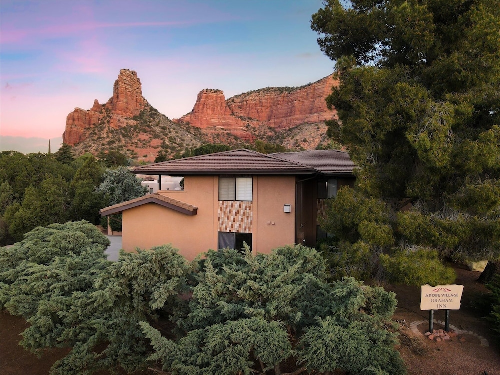 Adobe Village Southwest 1 Bedroom Apart Hotel by RedAwning - photo 21