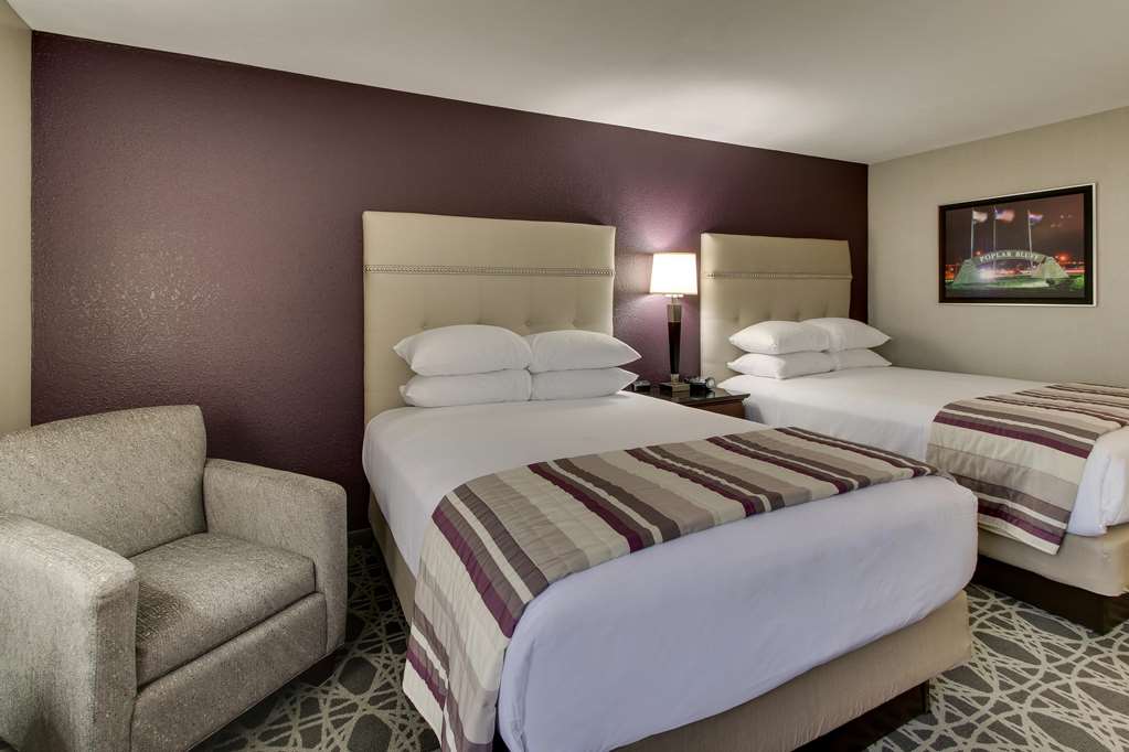 Drury Inn & Suites Poplar Bluff - photo 31