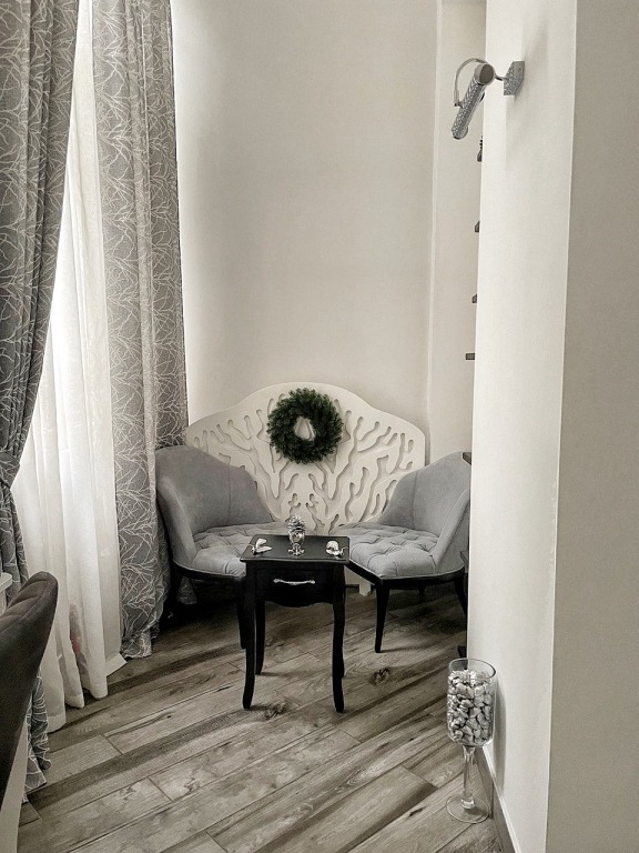 Anna Stevar brand apartment