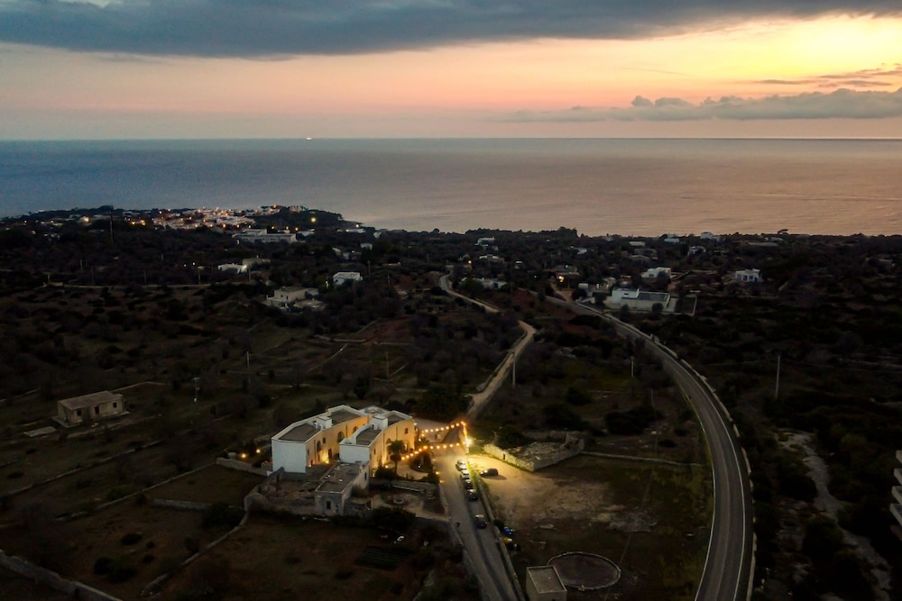 Masseria Ruri Pulcra - carbon neutral hotel in Patu