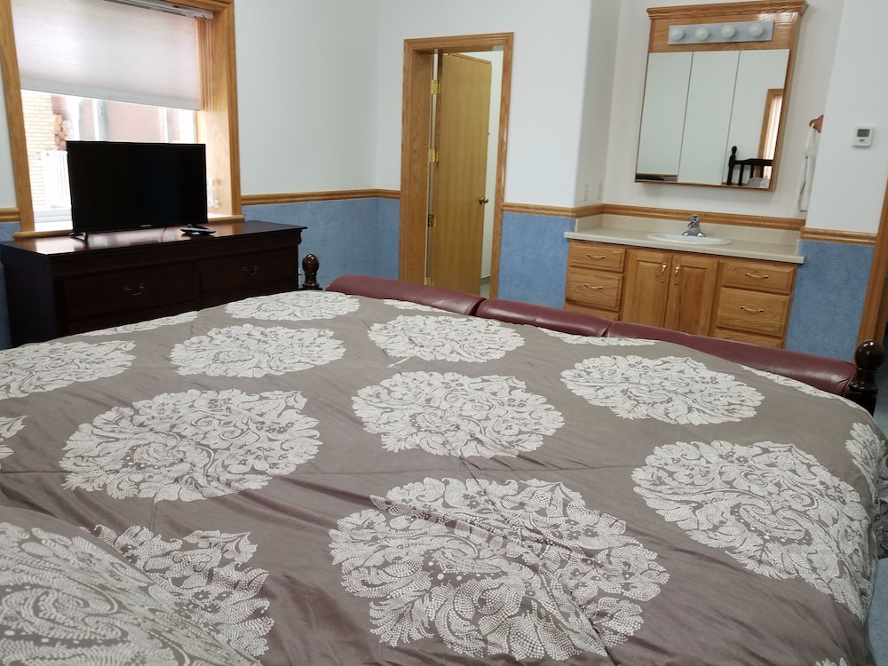 Zion's Most Wanted Hotel - photo 15