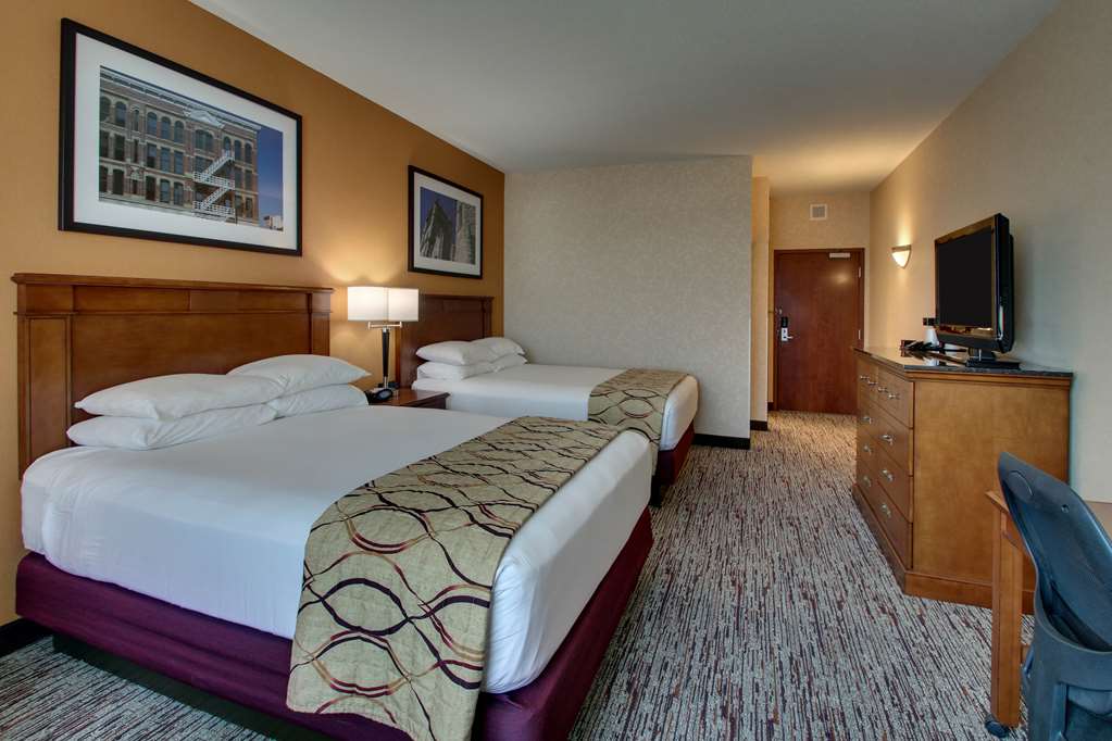 Drury Inn & Suites Findlay - photo 53
