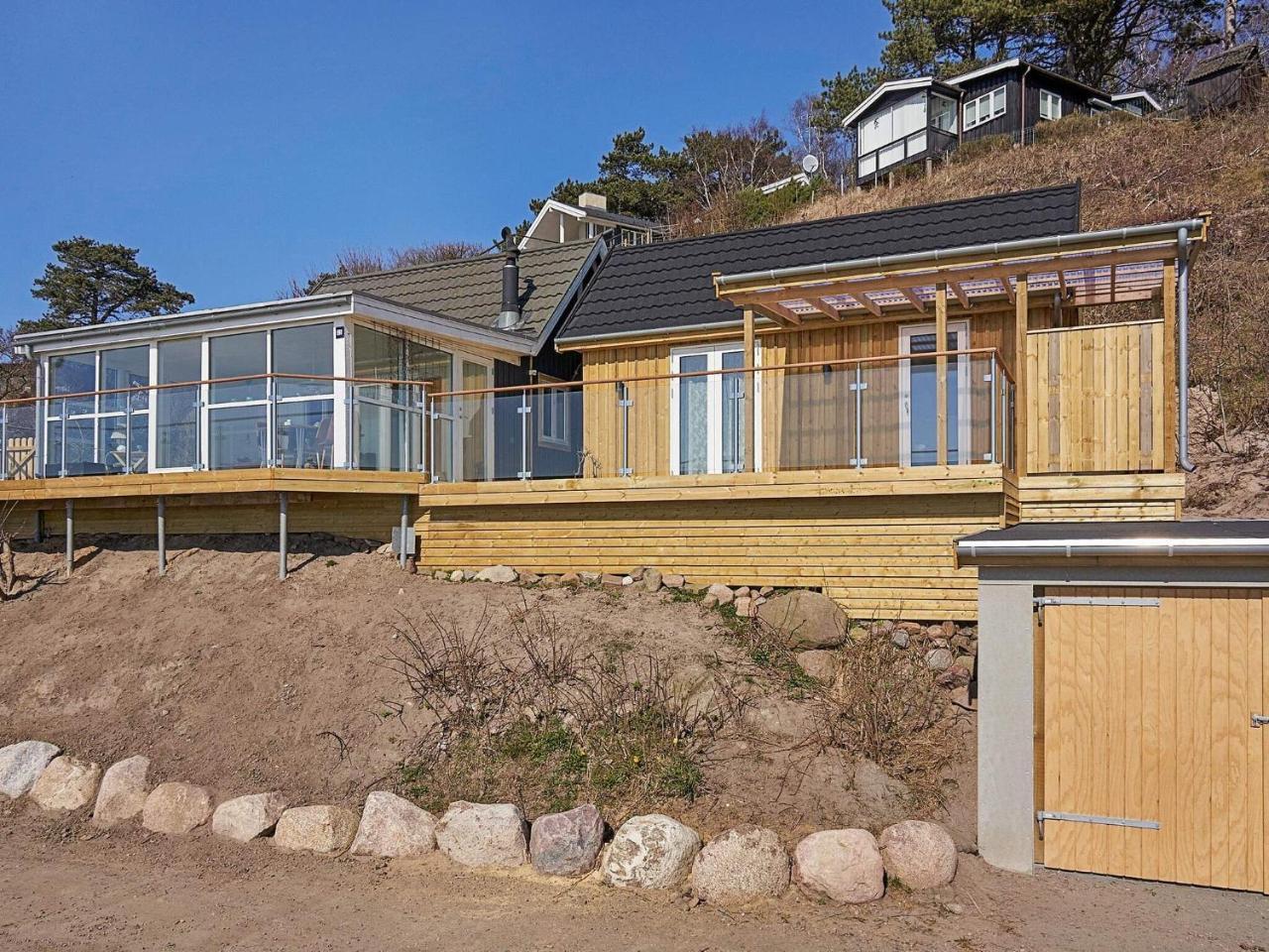 Seaside Escape with Views By Traum Ferienwohnungen — 4-Star Luxury Hotel in Ronne, Denmark