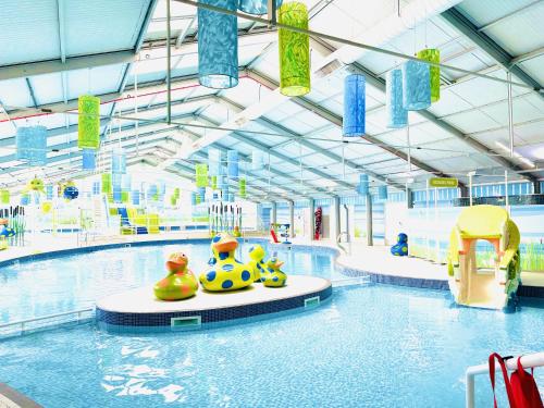 Dunlin Retreat — 4-Star Luxury Hotel in Flamborough, United Kingdom