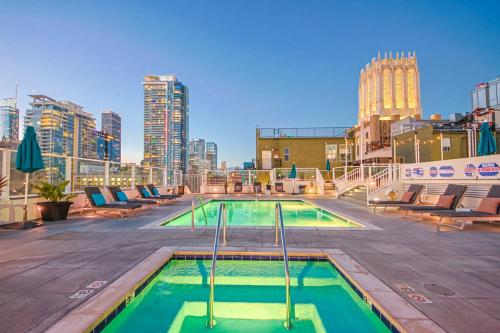 Modern Loft 1BR in Downtown LA — 4-Star Luxury Hotel in Los Angeles, United States