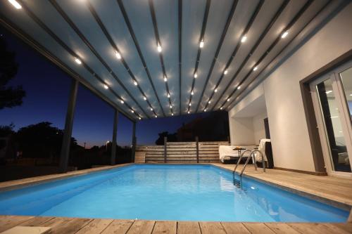SPA Villa ALEMI Private Pool Sauna & Free Parking — 4-Star Luxury Hotel in Brodarica, Croatia